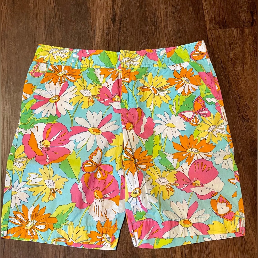 Lilly Pulitzer resort fit shorts size 10